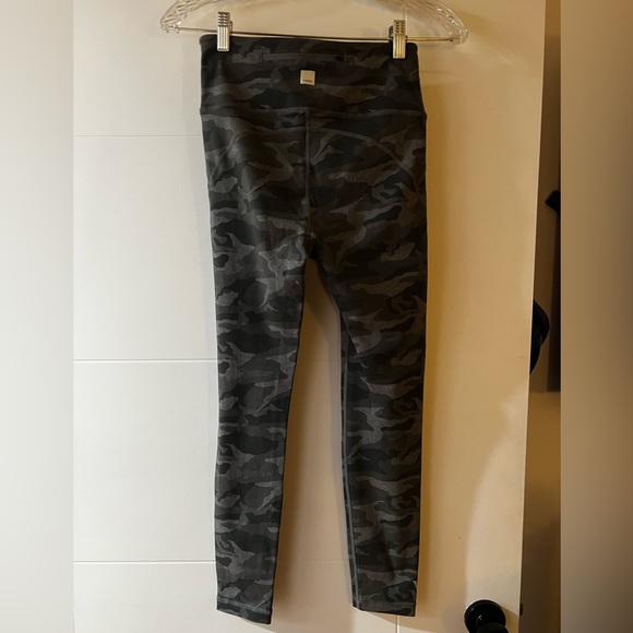 VUORI Camo Leggings - Picture 2 of 5
